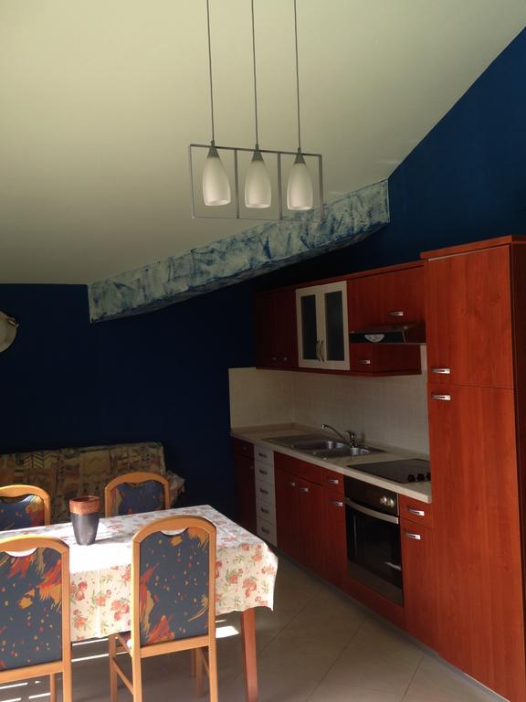 Apartments Villa Kristina プーラ 部屋 写真