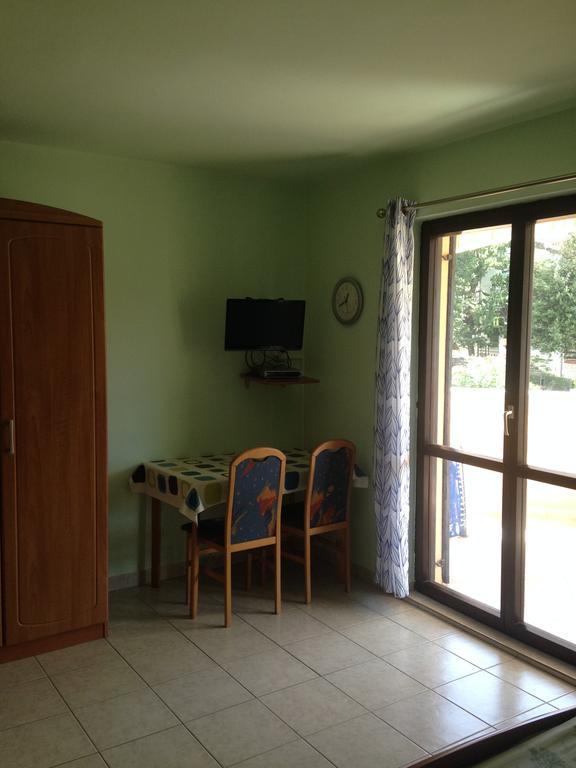 Apartments Villa Kristina プーラ 部屋 写真