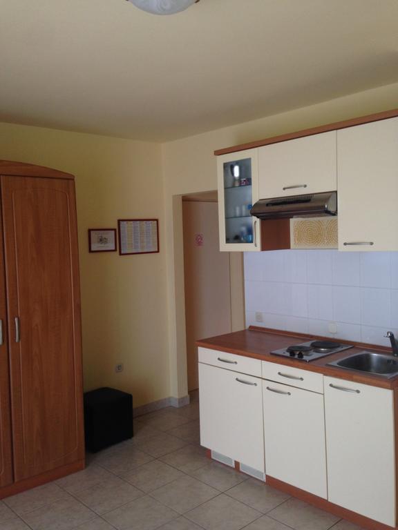 Apartments Villa Kristina プーラ 部屋 写真